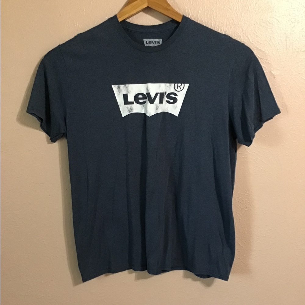Levi's t-shirt